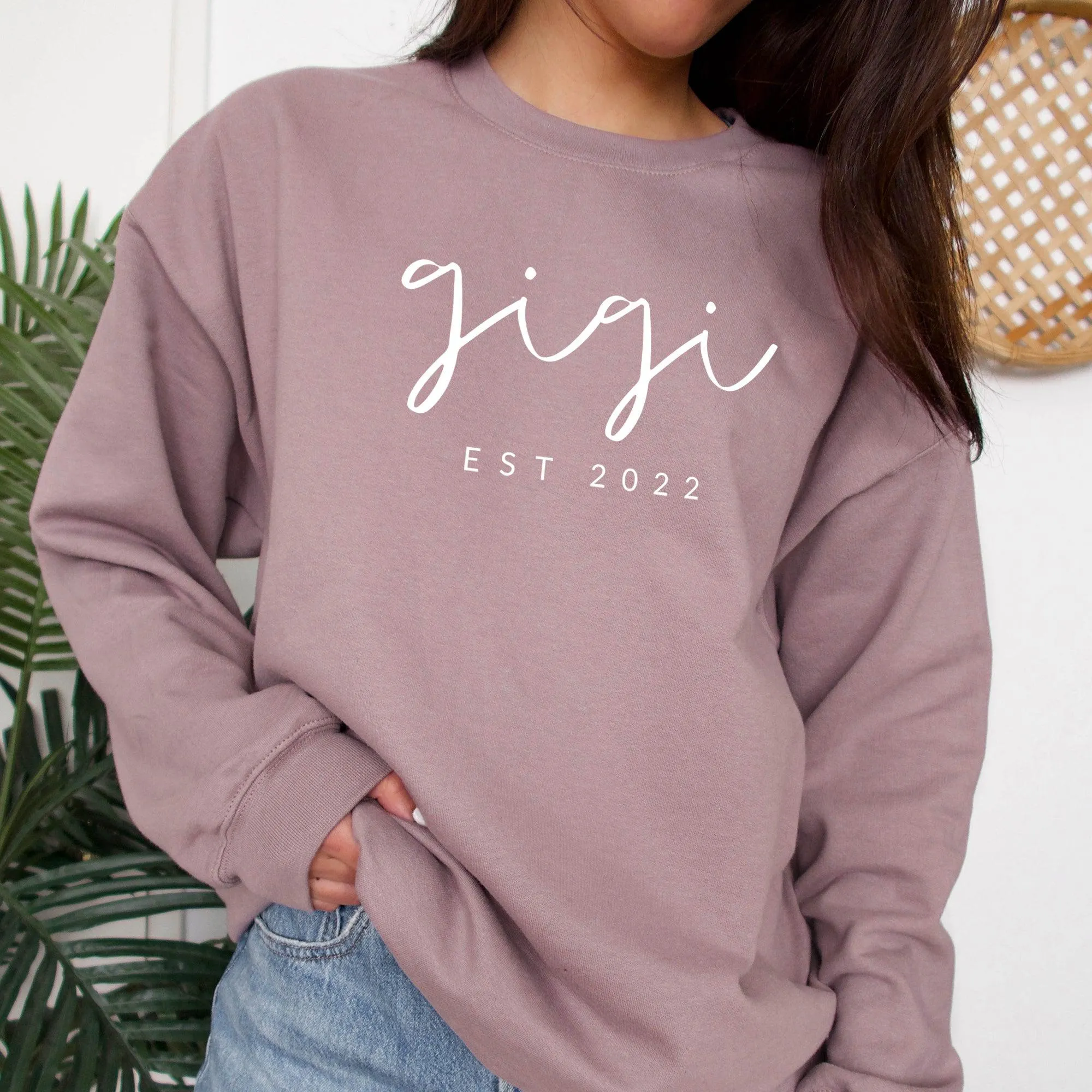 Gigi Grandma Custom Est 2023 Classic Soft Sweatshirt