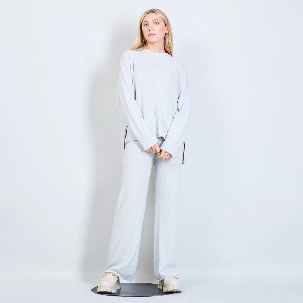 High-waisted wide leg trousers in solid color wholesale